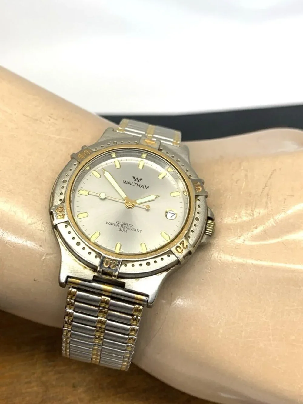 Waltham Mens Watch Vintage Quartz Silver Dial Date Two Tone Steel Expansion Band